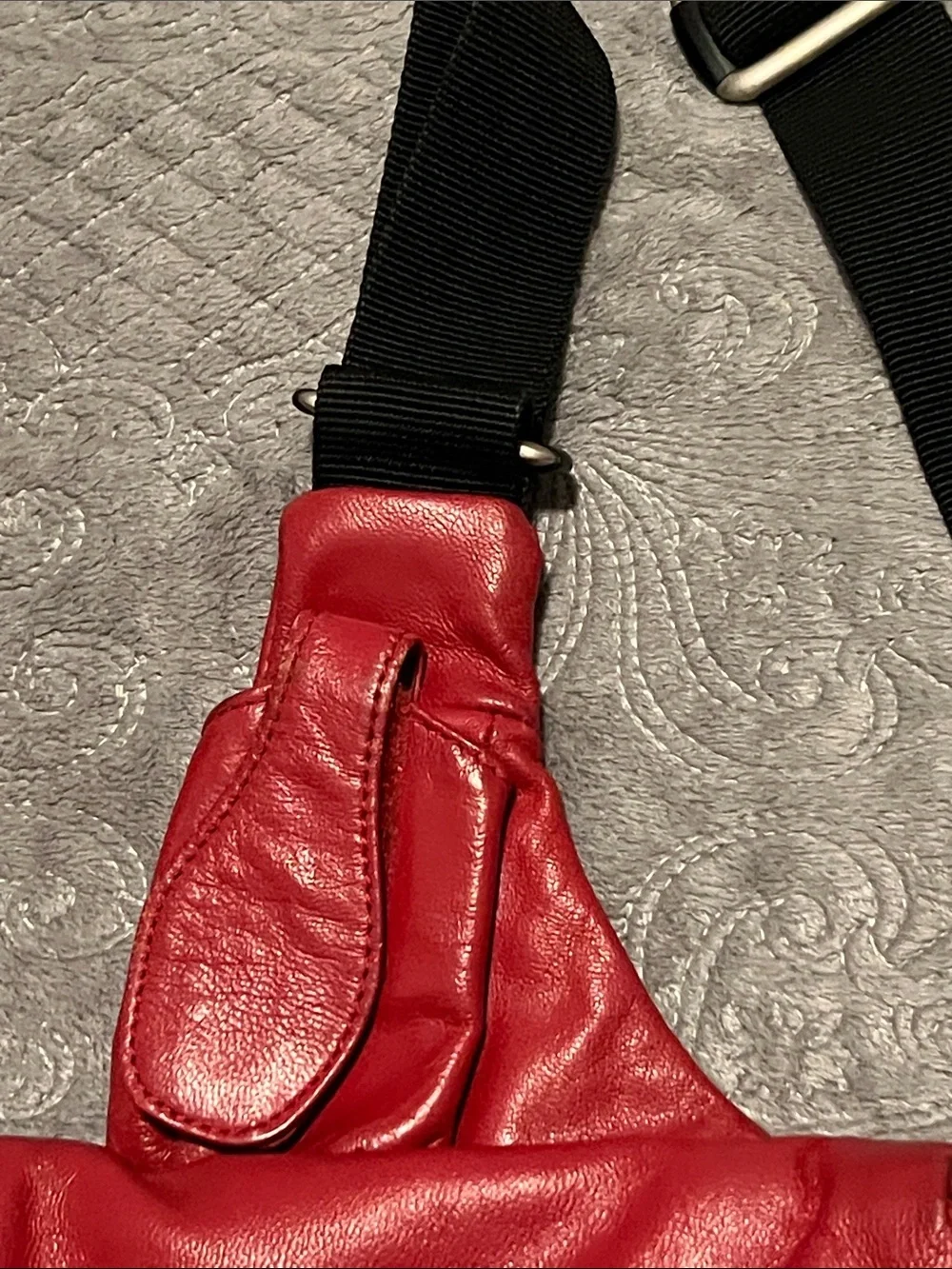 Travelon Red Crossbody Travel Bag-EUC - Picture 3 of 12